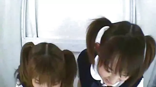 El pizzero mete xxx de españolas a un cliente jugoso entre las tetas