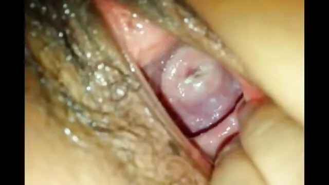 Una chica con un videos porno españoles reales hermoso culito se mete en la boca y le da anal