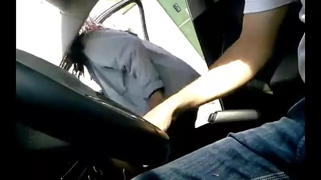 Chica foyando españolas rusa con coletas se fríe el culo con una polla de goma