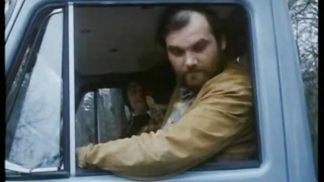 Alemana con botas altas negras videos de travestis en castellano hace una mamada genial