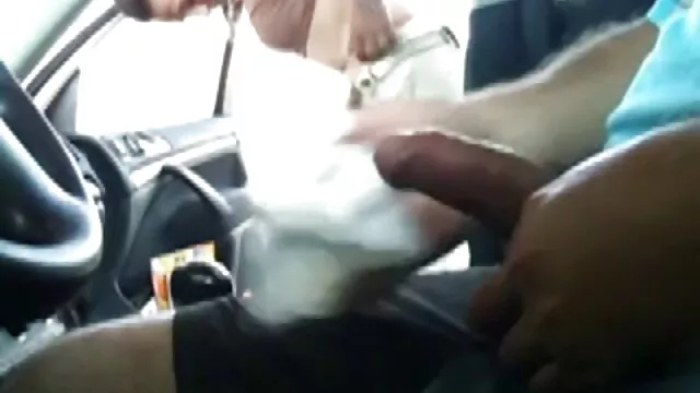 Polla negra irrumpe en el coño blanco de españoles pillados follando Brittany