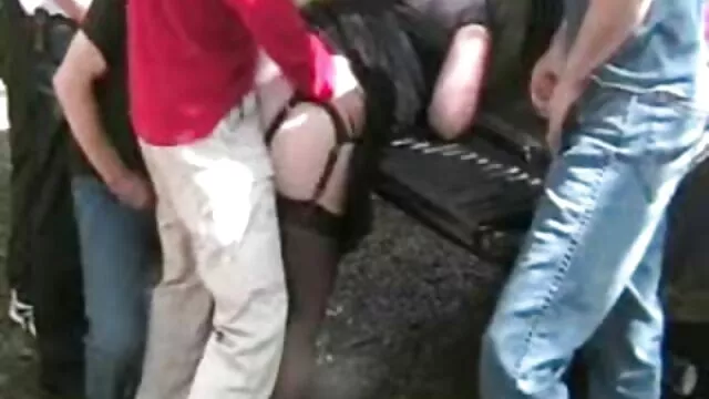 Chica asiática da un masaje con aceite de gorditas españolas xxx cuerpo completo