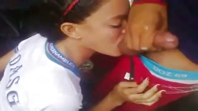 Masaje sexual desnudo para un ancianas españolas follando hombre respetable