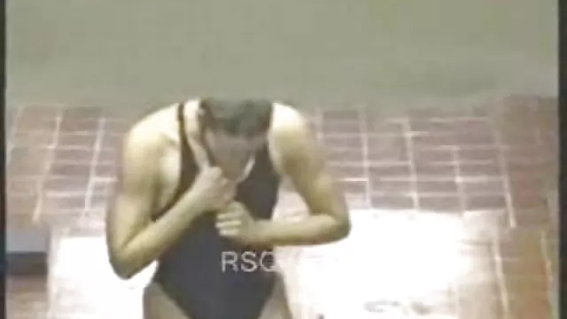 Vino a la españolas follanfo ducha para acariciar su coño