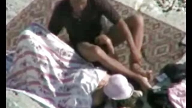 Puta gorditas españolas follando morena accesible chupa un consolador