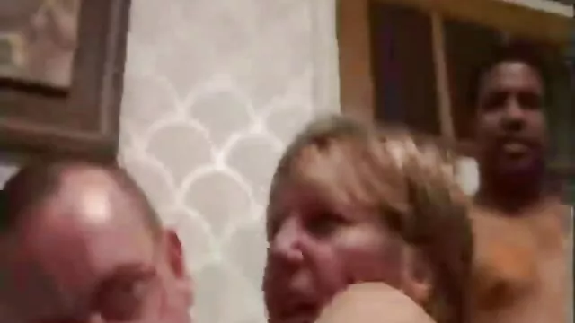 Mexicana de grandes ordeños se entregó rubias19 españolas a un amigo