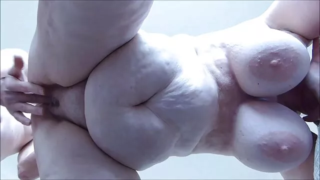 Hermosa rubia españolas gollando obtiene una emoción irreal del sexo anal