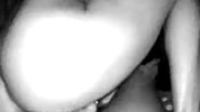 Ebony Verona se masturba videos x española desesperadamente