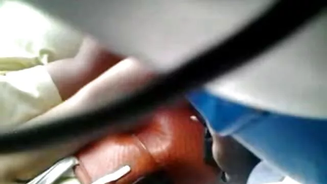 Flat Tit Mandi follando en fakings Chupando POV