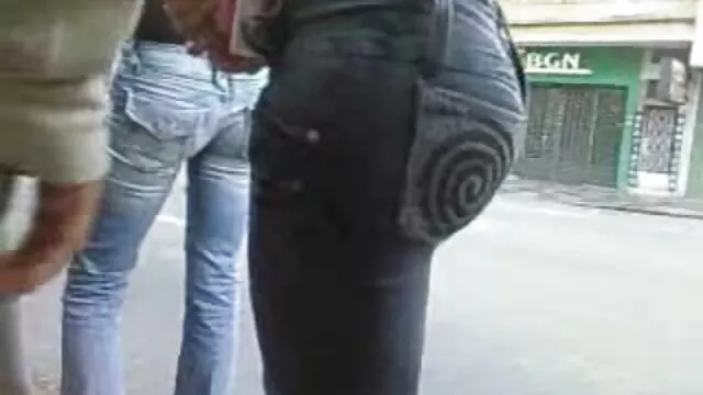 Casting privado - Chica vestida sopla con maduras españolas amaters entusiasmo y cabalga una polla furiosamente