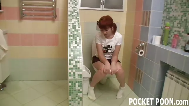 Morena es follada por el coño xxx en españolas y creampie