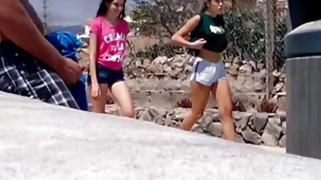 Gabriella tetonas españolas maduras es follada por el culo por primera vez