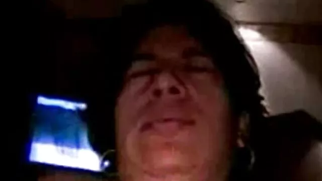 Lady boss lleva a un chico al españolas follando fuerte trabajo y examina su polla