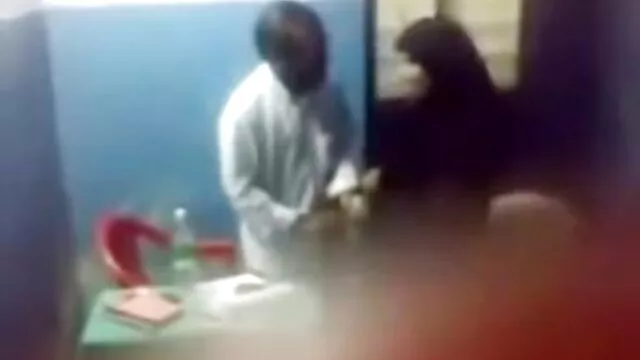 Pervertida amante colgó esclava y la torturó con descargas eléctricas españolas cogiendo