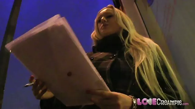 Rubia experimentada anhela sexo videos españolas tetonas caliente