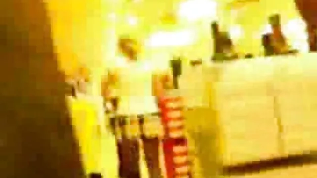 White Shmarev despertó a mi amigo Negro follando en fakings buena succión